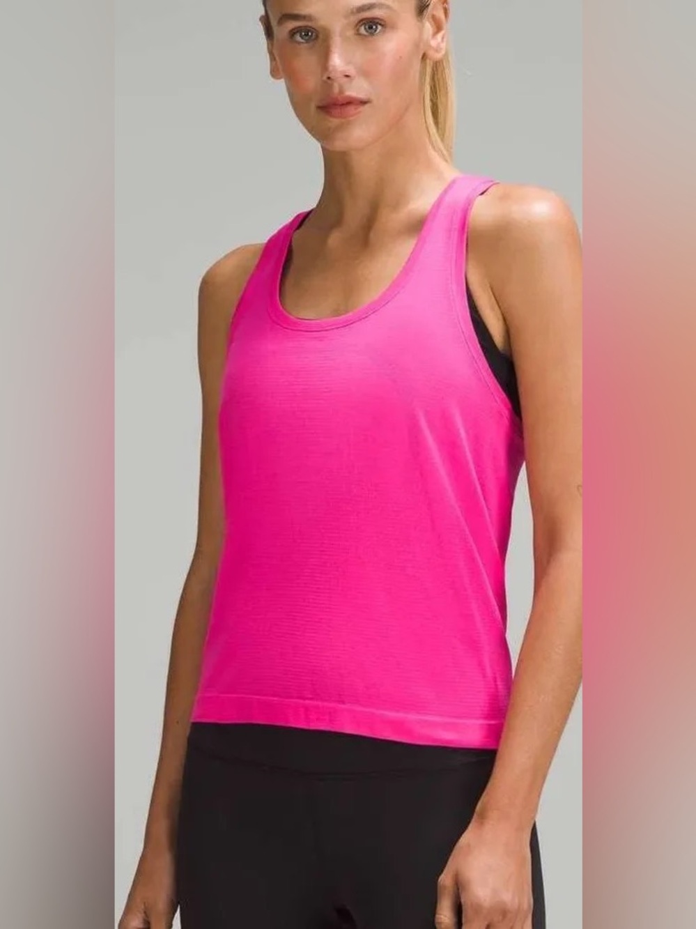 Lululemon Swiftly Tech Racerback Tank Top 2.0  Race Length in Sonic Pink Size 8